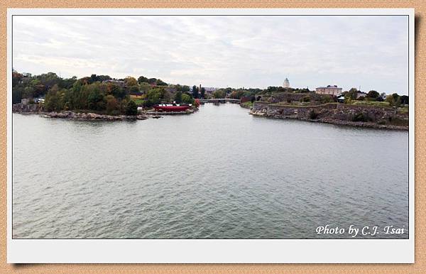 35 Suomenlinna[Iso-Musta%26;Susi].JPG