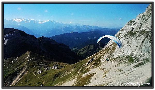 17 CH Pilatus_Paragliding.jpg