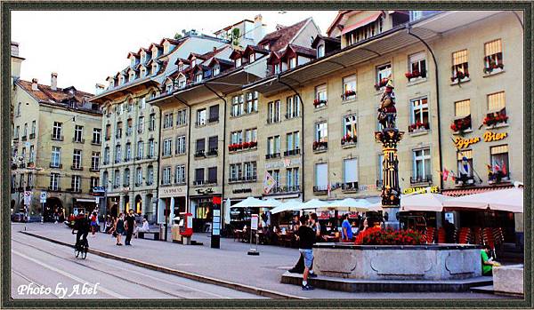 69 CH Bern_Kornhaudplatz.JPG