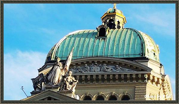 88 CH Bern_Bundeshaus.jpg