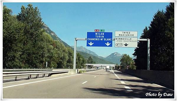 22 FR A40_Exit17.jpg