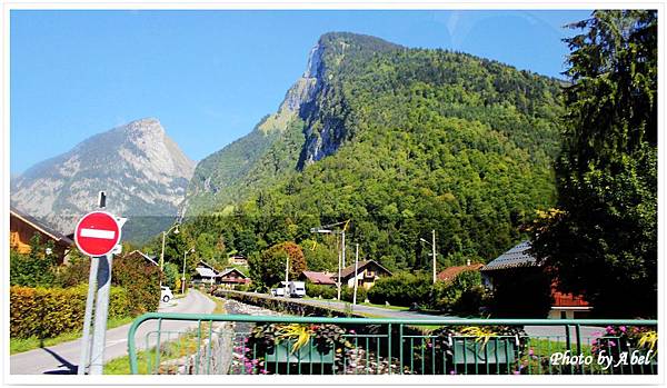 05 FR D907_CreekLeClevieux_Samoens.JPG