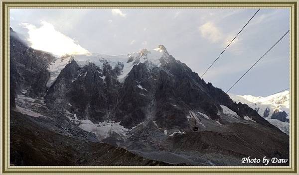 100 FR AiguilleDuMidi.jpg