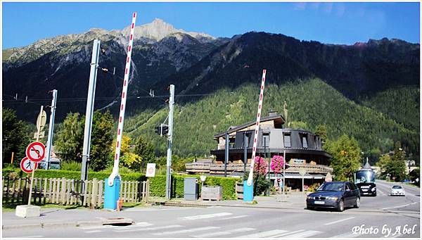 17 FR Chamonix-ParkingMontenvers.JPG