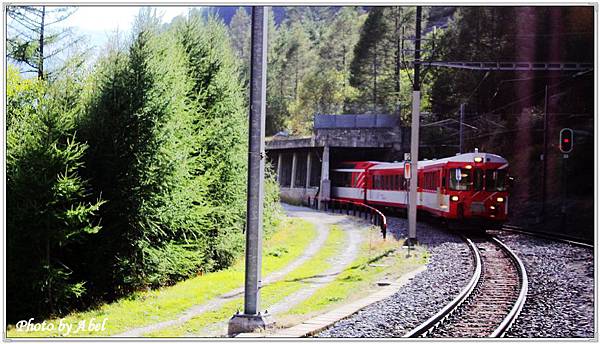 89 CH Tasch2Zermatt_ShuttleTrain.JPG