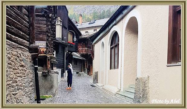 17 CH Zermatt-Hinterdofstrasse.jpg