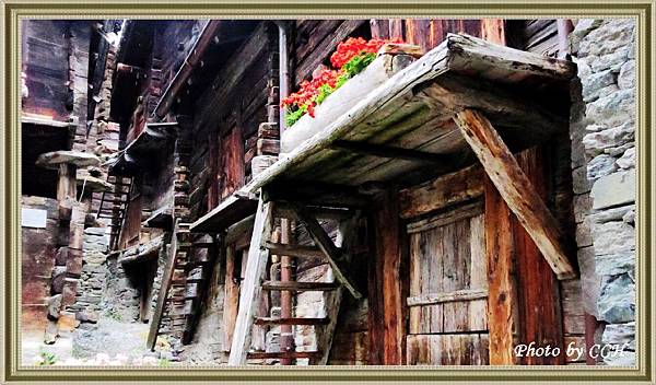 18 CH Zermatt-Hinterdofstrasse.JPG