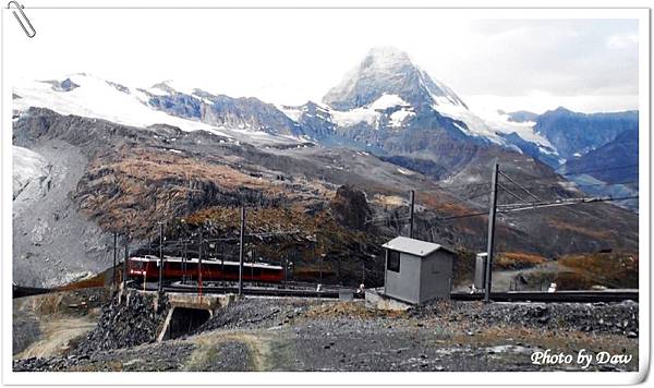 14 CH HikingGornergrat2Riffelsee.jpg