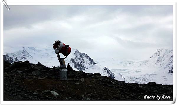 18 CH HikingGornergrat2Riffelsee.JPG