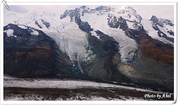 26 CH HikingGornergrat2Riffelsee.jpg