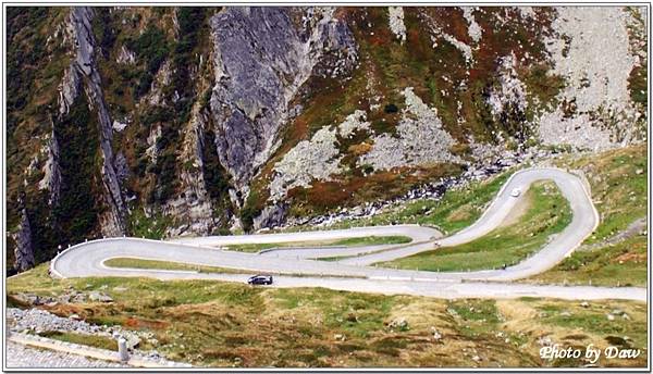 50 CH OldStGotthardPass_Tremola.jpg