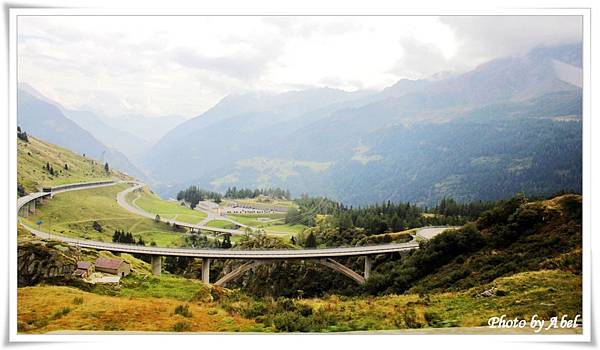 70 CH OldStGotthardPass.JPG