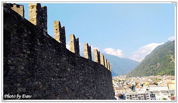 57 CH Bellinzona_CastelGrande.jpg