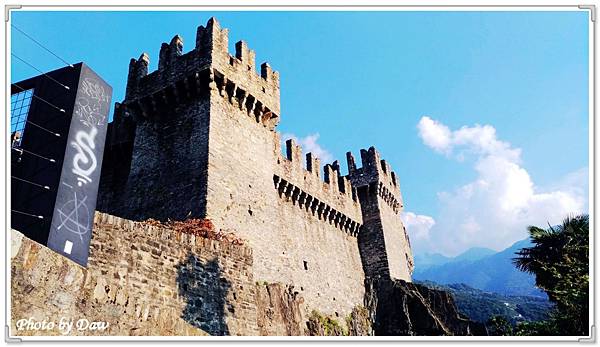 63 CH Bellinzona_CastelGrande.jpg