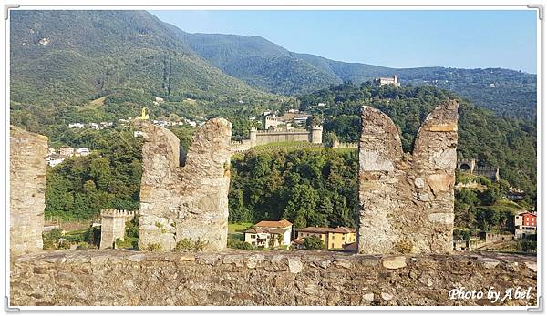 75 CH Bellinzona_CastelGrande.jpg