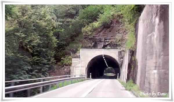 31 CH ValleVerzasca[N]_Tunnel5.jpg