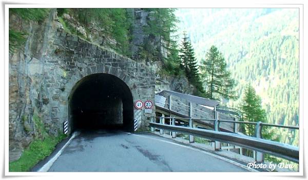 21 IT PassoDelloSpluga_Tunnel[8].jpg