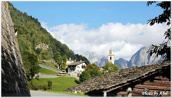 10 CH Road2Soglio.JPG