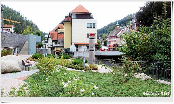 39 DE MaoiStatuePark_Triberg.JPG