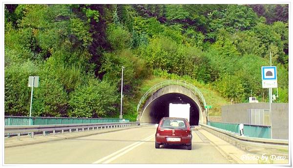 13 DE B33_Hornbergtunnel_Hornberg.jpg