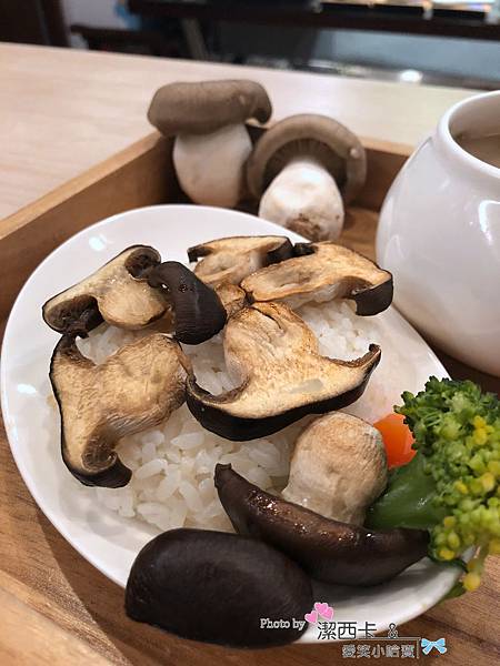 IMG_8208.jpg IMG_8208.jpg