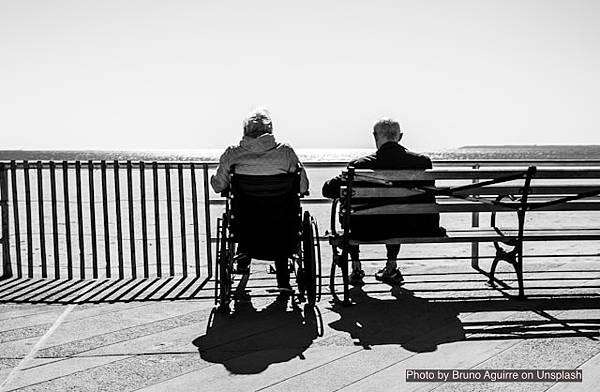 ★如果只能活到七十，你現在會做什麼—《七十歲死亡法案，通過》