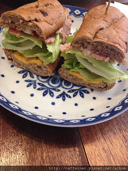 IMG_5588.JPG IMG_5588.JPG