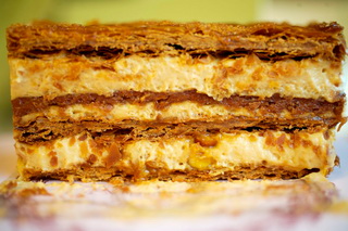 laduree-mille-feuille-pralinee.jpg