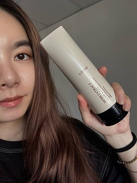 LODNI 蘿德妮評價｜專櫃植萃洗髮精實測＋養髮液、修補菁華