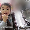 06-2012.02.17弟弟煮餛飩02.jpg