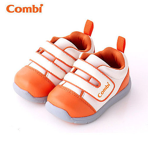 10 combi 休閒鞋.jpg