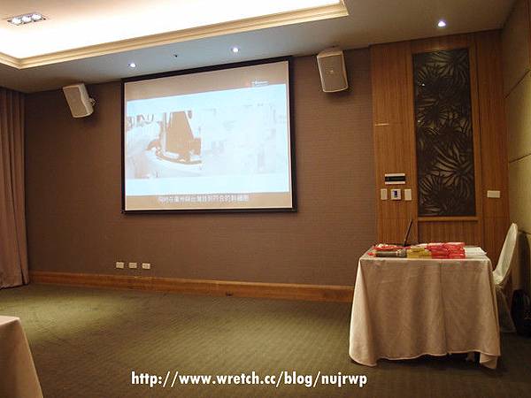 1838829076.jpg 1838829076.jpg