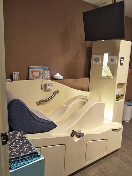 桃園水天使診所水療,水療,大腸水療,便秘,腹脹氣,桃園水天使診所