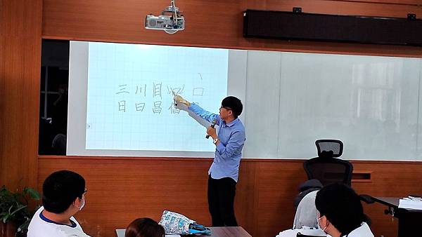 美感經驗‧結構的理性形式‧長短豎畫／陳建樺（2020）.jpg