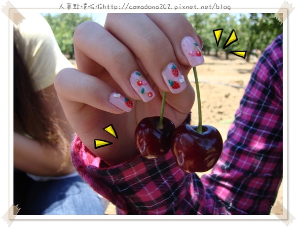 berryandcherrynail.JPG