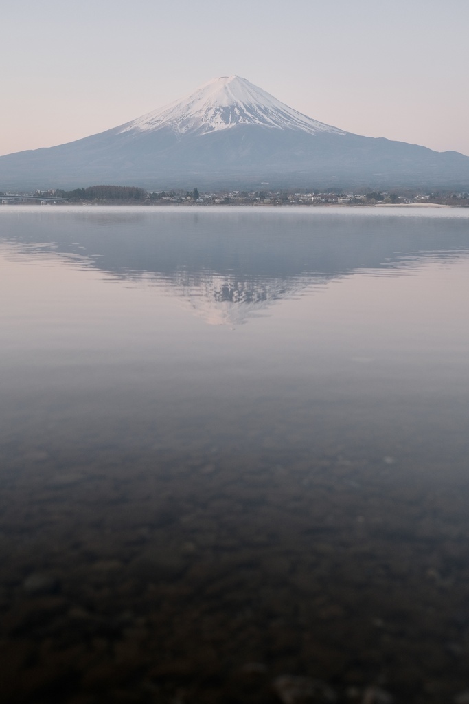 2023東京河口湖| 秀峰閤 湖月，河口湖沿岸最完美的逆富士