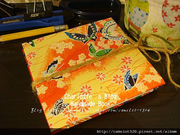 HandmadeBook-101227 001.jpg