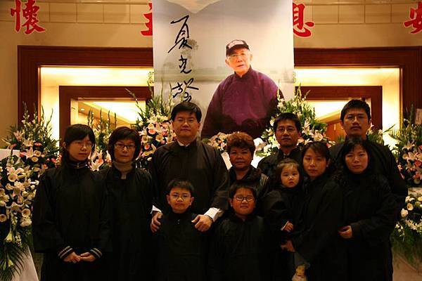全家.jpg 全家.jpg