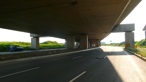 台15甲一路直接台61側車道