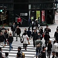 紀伊國屋書店往下拍新宿街景