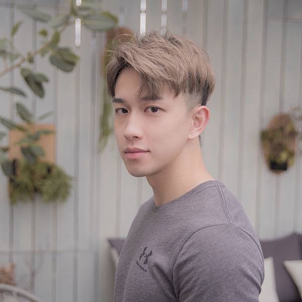 台北男生剪髮髮廊推薦｜韓系髮型、油頭造型推薦羅迪恩Dean