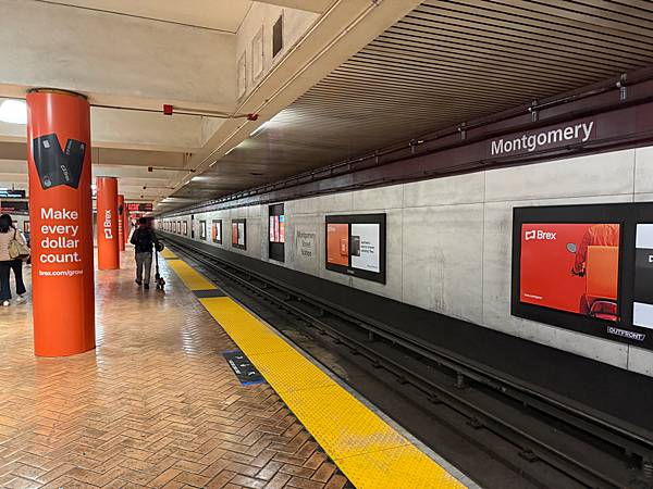 ​​美國 San Francisco-19 搭飛機前往Las