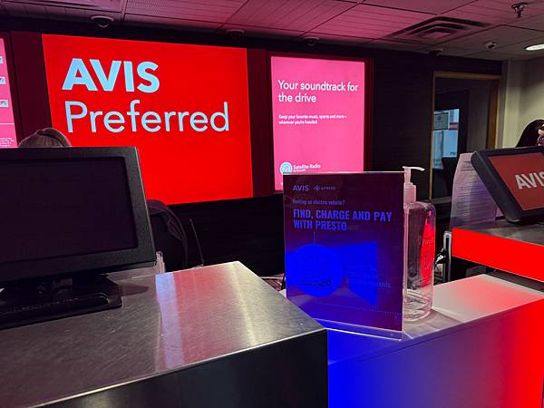 美國 Las Vegas-02 前往租車大樓 McCarra