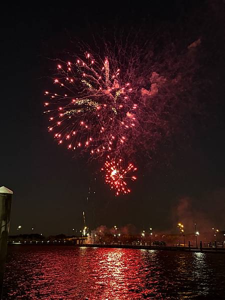 美國 華盛頓近郊 MD National Harbor 看煙