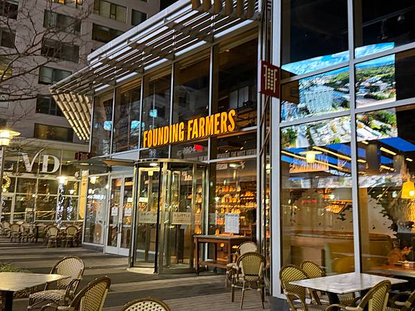 美國 華盛頓近郊 VA Reston 美式餐廳 Foundi