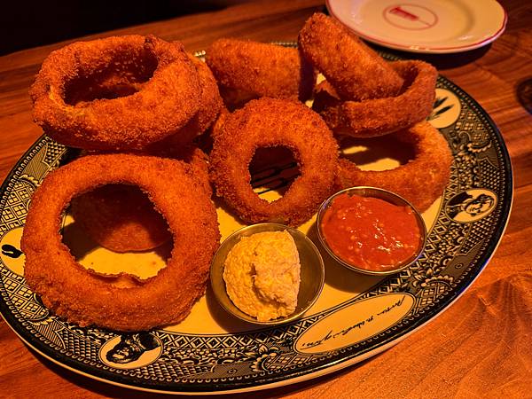 美國 華盛頓近郊 VA Reston 美式餐廳 Foundi 美國 華盛頓近郊 VA Reston 美式餐廳 Foundi