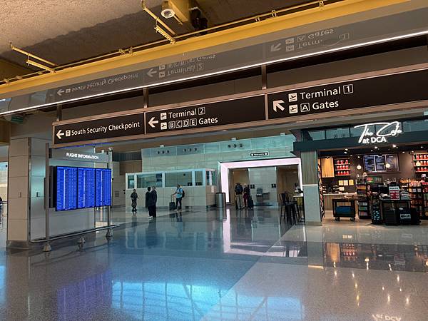 美國 華盛頓近郊 VA Sterling 到DCA搭飛機回台