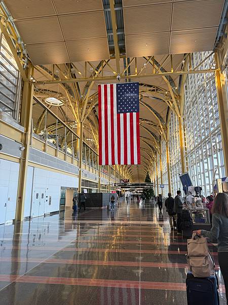 美國 華盛頓近郊 VA Sterling 到DCA搭飛機回台