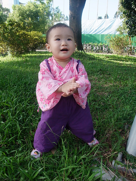 旋轉baby100922 033.jpg 旋轉baby100922 033.jpg
