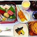 15.rainbow roll sushi.jpg